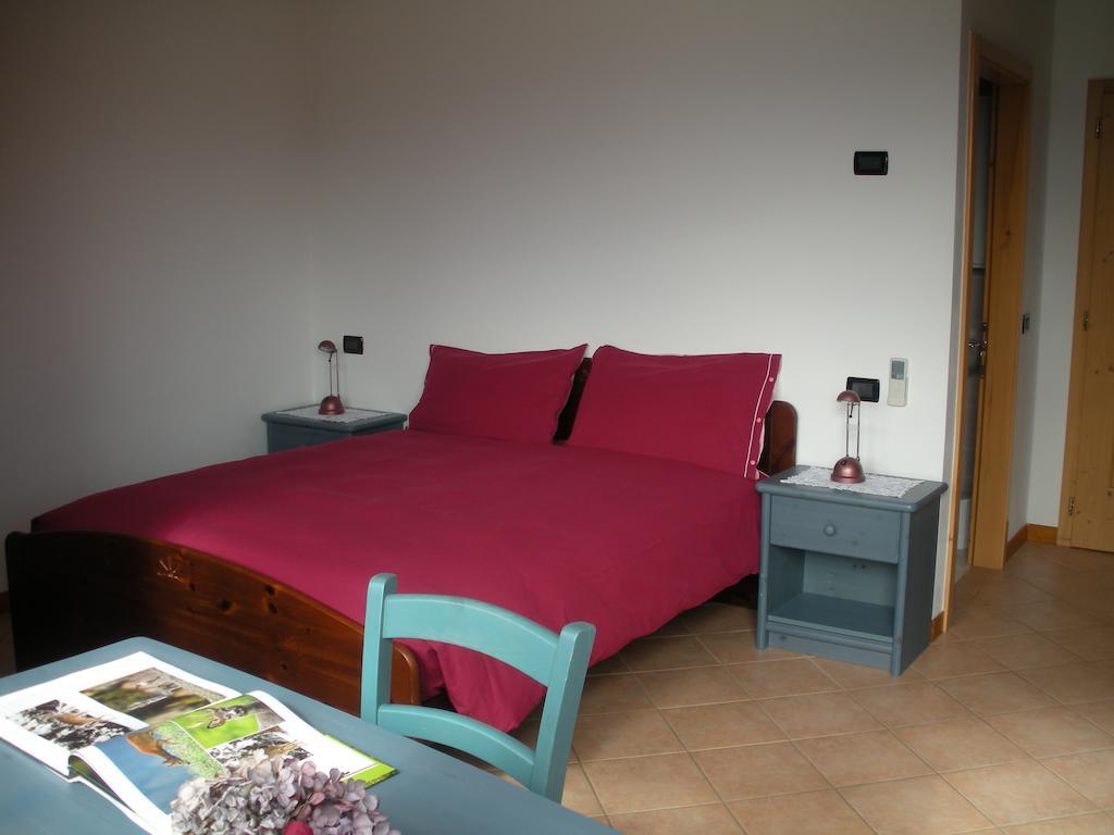 הוילה Giovo Agritur Maso Pomarolli חדר תמונה